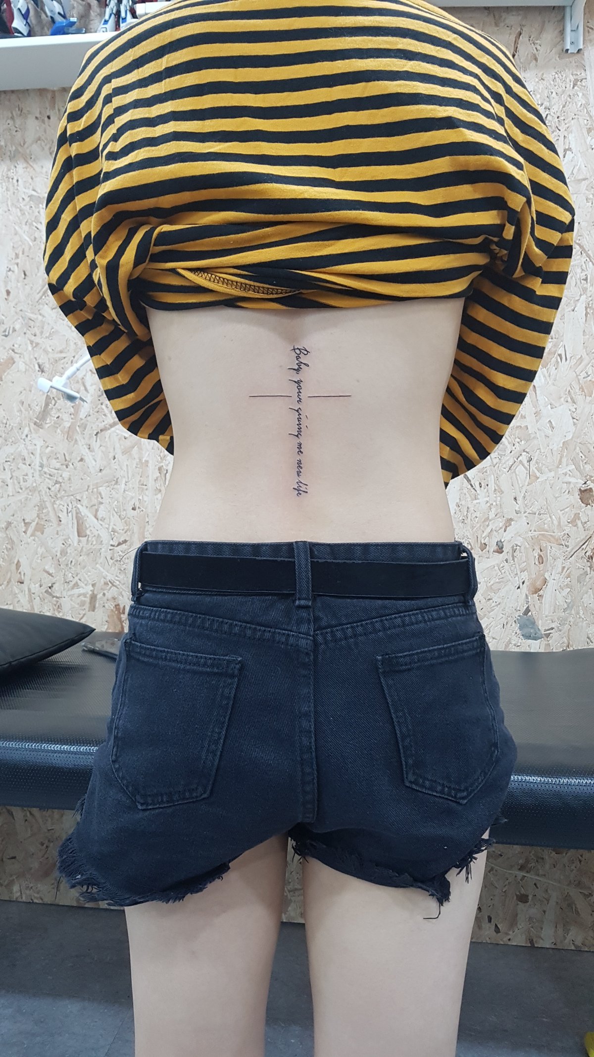 건대타투 포트폴리오 - [새겨진 다짐, 흔들림 없는 나의 길] 레터링 타투