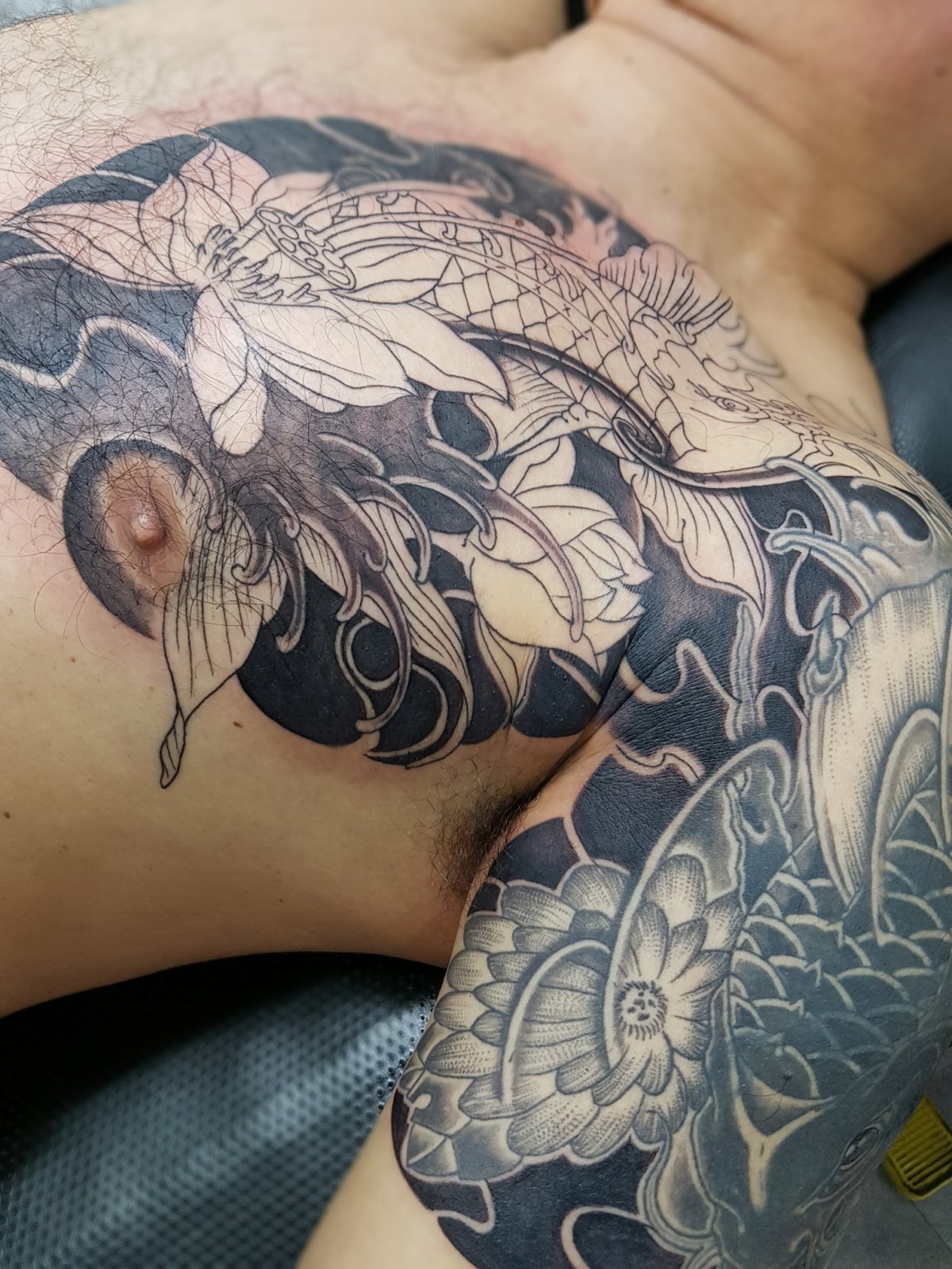 건대타투 포트폴리오 - “50대의 품격, 이레즈미 타투로 증명하다 – 강인함과 깊이를 새기다”