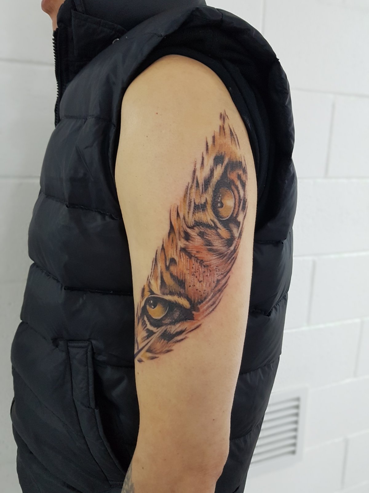 건대타투 포트폴리오 - “작은 디테일부터 강렬한 리얼리즘까지, 감각적인 타투 작품”